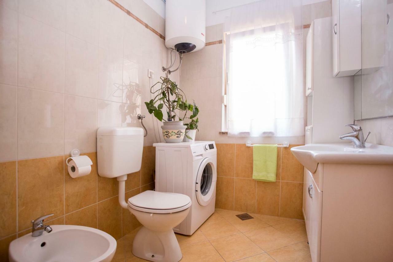 Apartment Beba Rovinj Bagian luar foto